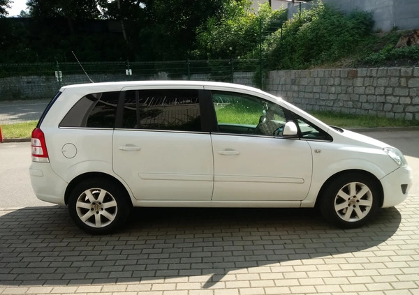 Opel Zafira cena 13500 przebieg: 309000, rok produkcji 2011 z Góra małe 121